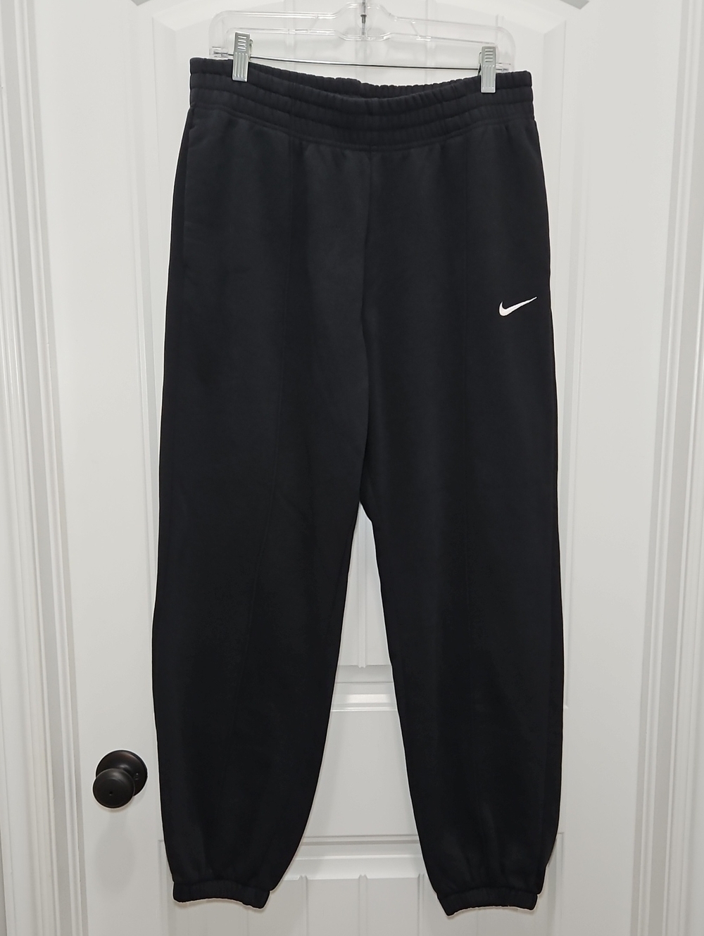 Nike Black Jogger Pant Swoosh Logo Medium Women's Relaxed Fit